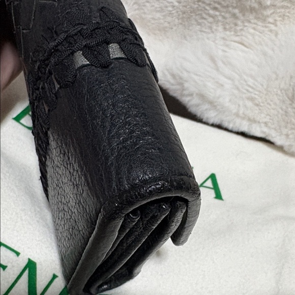Bottega Veneta Intrecciato
Long Flap Wallet In black
Leather - Picture 5 of 15